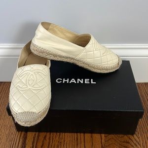 Chanel Espadrilles Ivory lambskin size 35 (US 5)